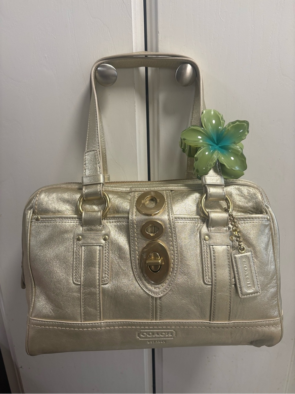 Authentic 2009 metallic coach lily legacy satchel